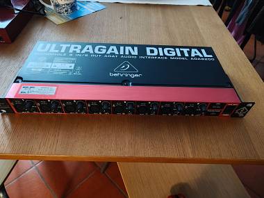 Behringer ultragain ada8200 convertitore preamp Upgrade Behringer ultragain ada8200 convertitore preamp Upgrade