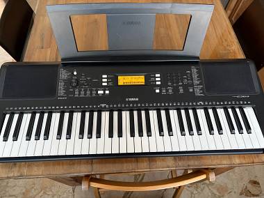 Yamaha PSR E363 Yamaha PSR E363